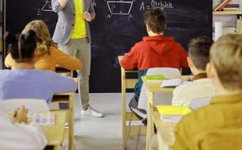 爱国主义教育主题班会